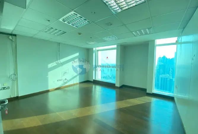 Exclusive Quarter Floor Office with Sea View