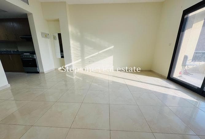 AFFORDABLE STUDIO/ SEMI FURNISHED WITH balcony
