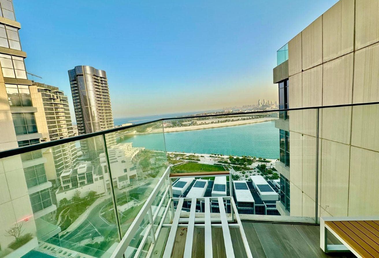 BRAND NEW / SEA VIEW / LARGE APARTMENT