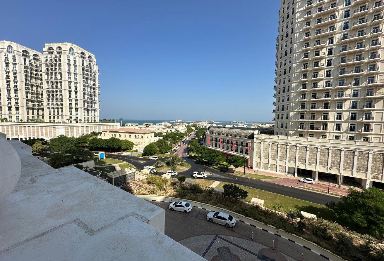 Elegant Semi-furnished Stu for Rent in The Pearl