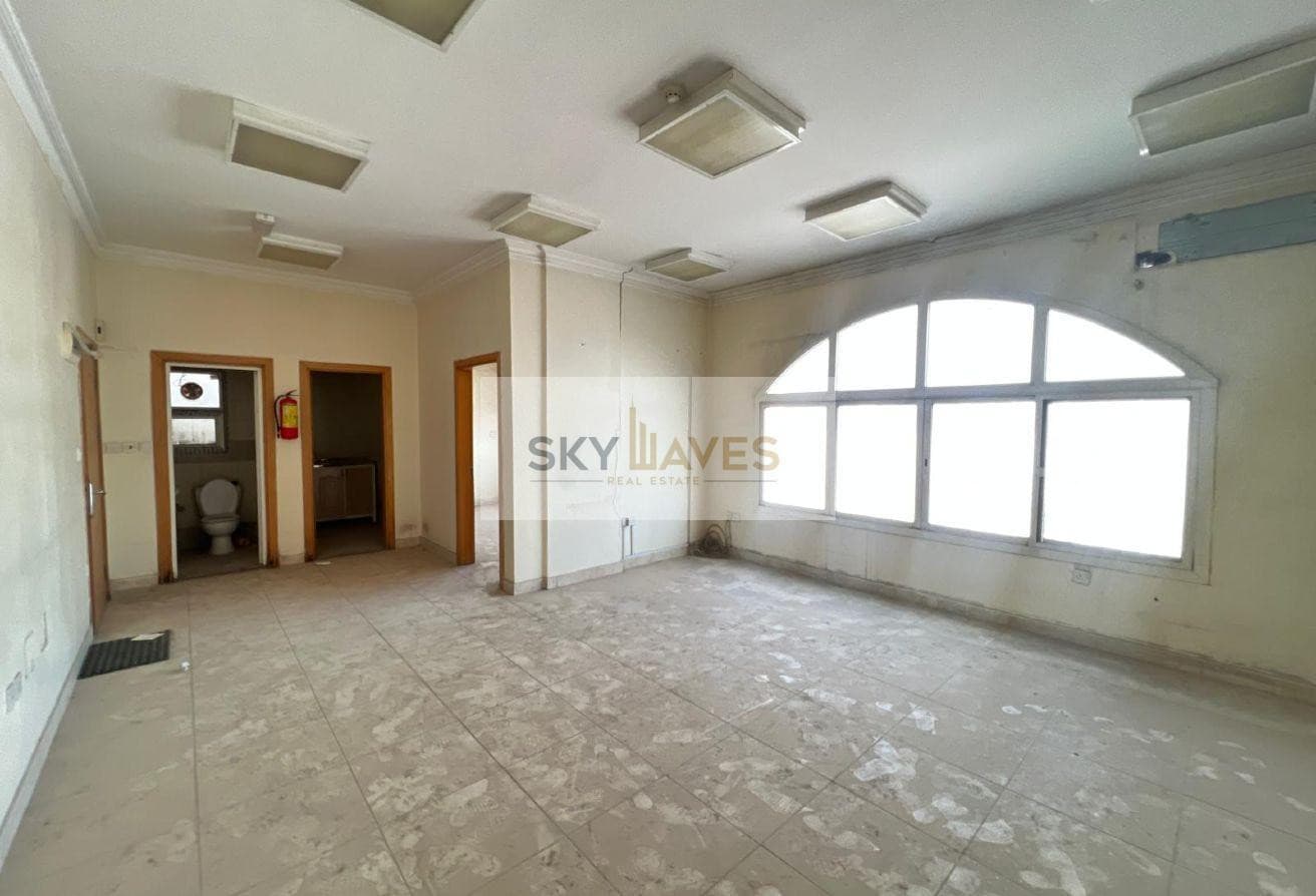 2500QR | 42 SQM OFFICE SPACE | INDUSTRAIL AREA