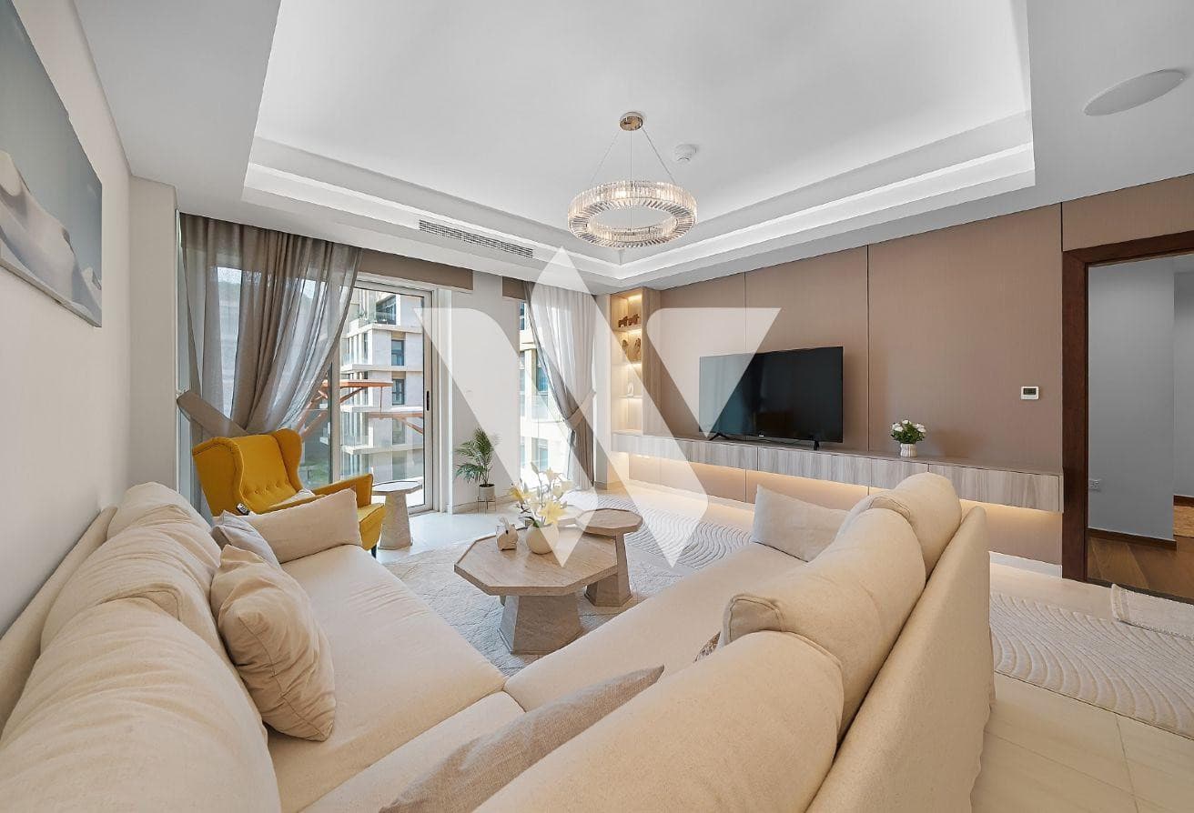 Stunning 1BHK FF with Balcony in Gewan Island|Sale