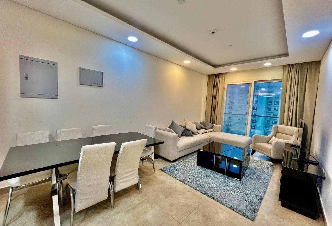 COZY AND MODERN 2 BEDROOMS / BALCONY