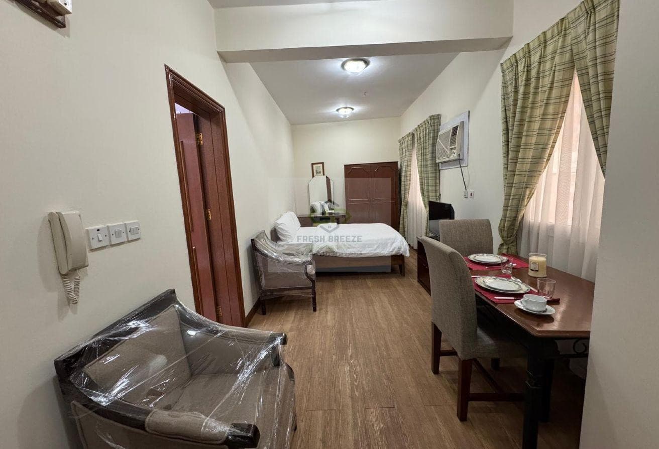 STUDIO FULL FURNISHED-CLOSE KITCHEN