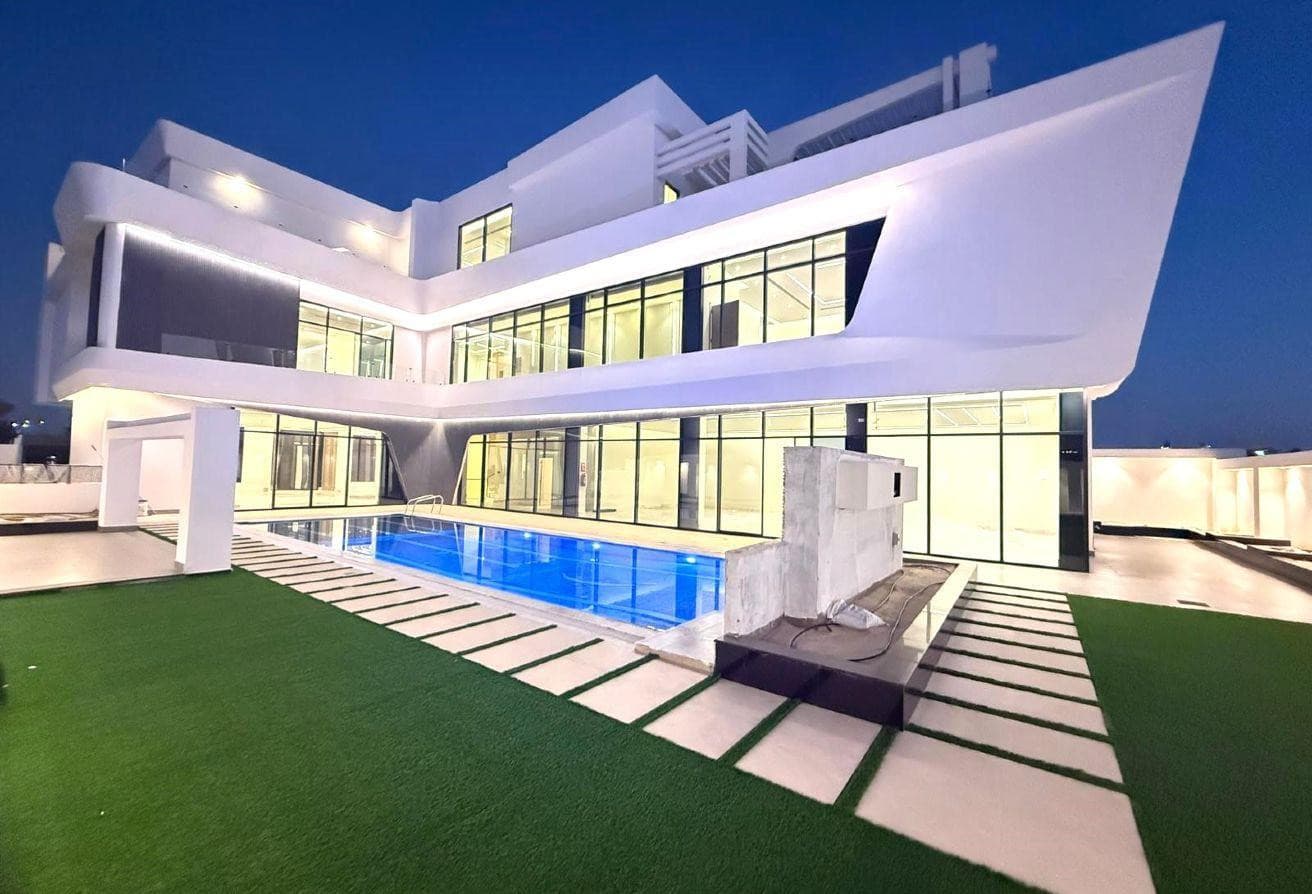 LUXURY LARGE VILLA WITH SEA & BOULEVARD VIEWS
