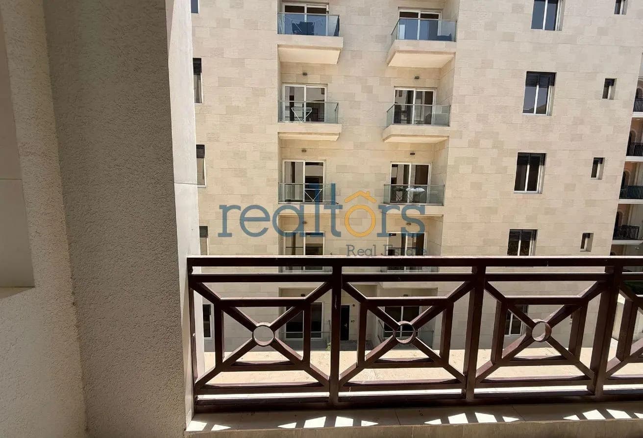 Best Deal 2BR with Balcony Incl Bills in Fox Hills