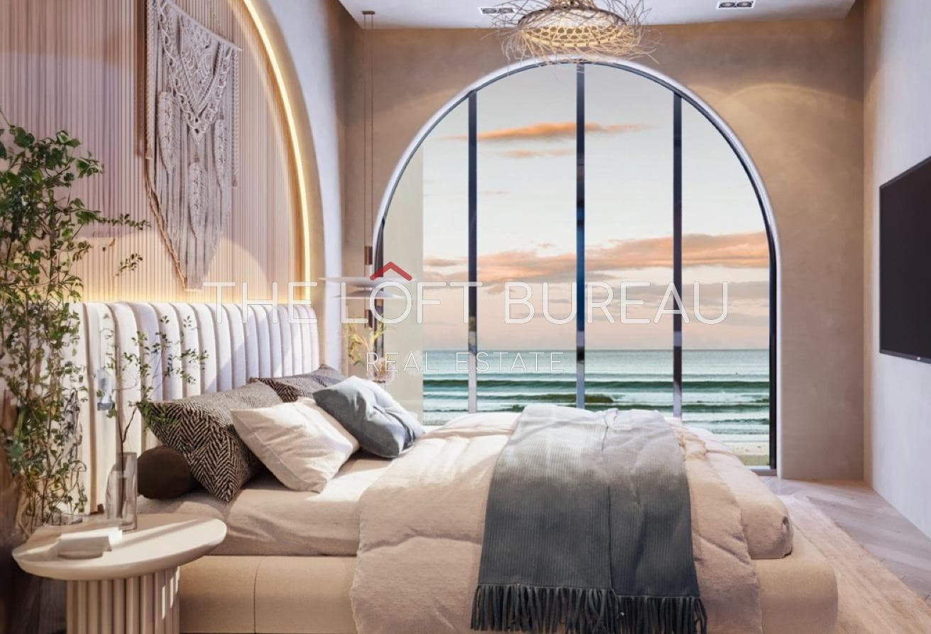 Stunning 4 BHK | SEAFRONT | 4 Years PP | 10% DP