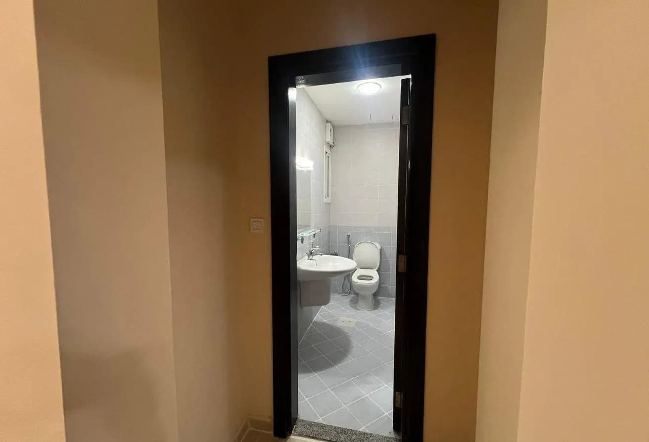 Spacious 2-Br Unfurnished for Rent in Bin Mahmoud