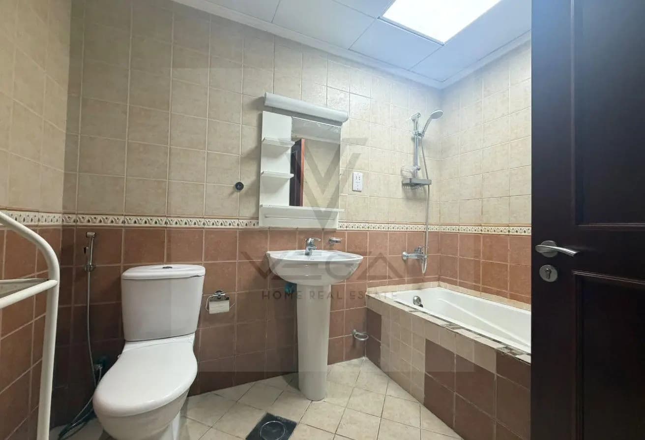 Semi-Furnished 1BR | Partial Marina| The Pearl