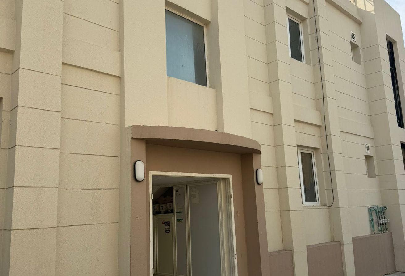3 bedrooms apartment spacious at new salat
