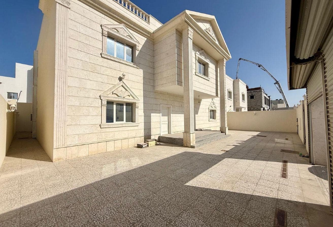 BRAND NEW VILLA / 9 BEDROOMS / FOR SALE