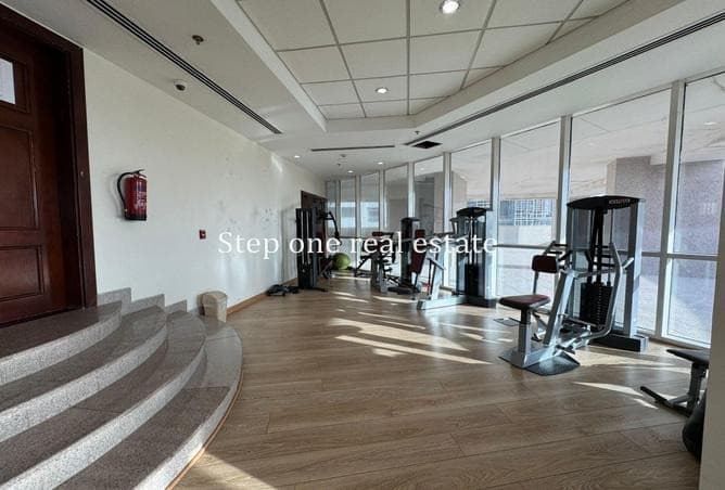 UNFURNISHED 3BHK PLUS MAID ROOM/ IN WEST BAY