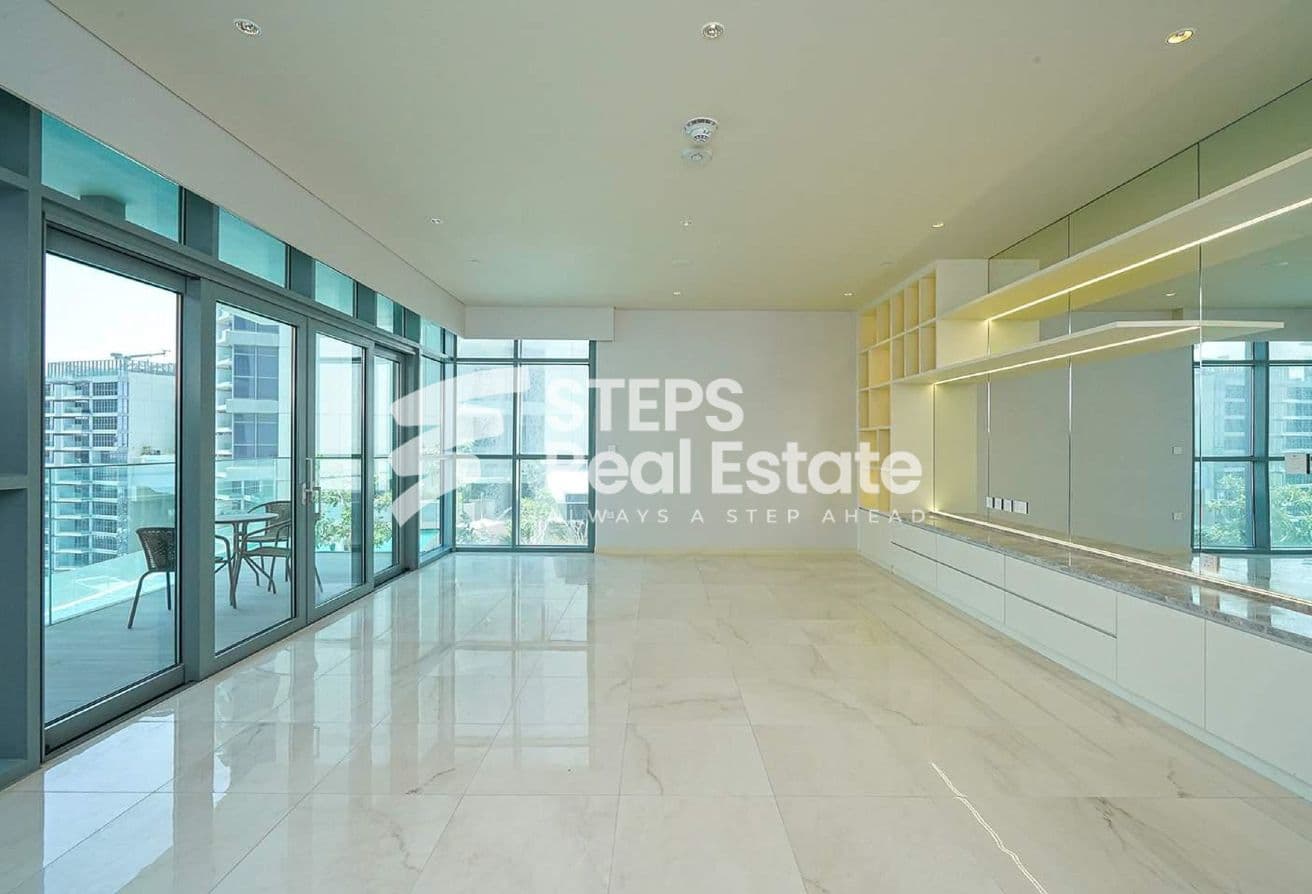 1 Bed Apartment with Balcony | Freehold Ownership