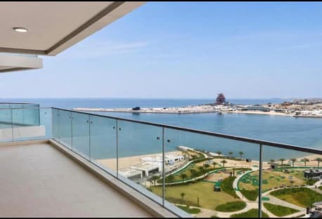 LUXURY 2 BHK FURNISHED APARTMENT SEA VIEW