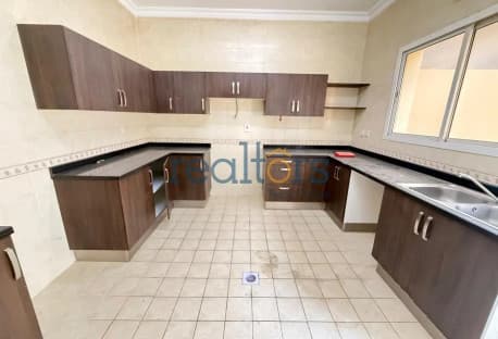 3 BR Unfurnished Villa | Cozy Compound | Gharafa