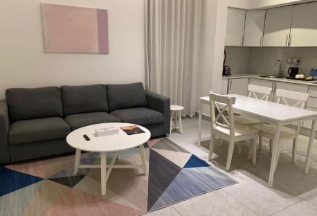 Available 1BHK FF Hotel Apt near Ramada Signal!