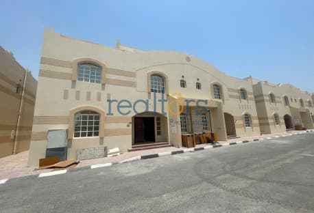 NO COMMISSION I 5 BHK family compound in AinKhaled
