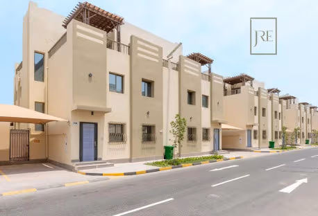 Spacious 5-Bedroom Compound Villa for Sale-Wukair