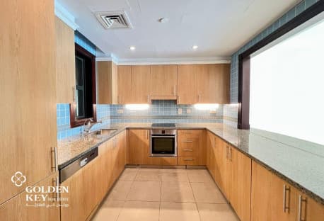 Marina View | Townhouse | SF | 2BR with Balcony
