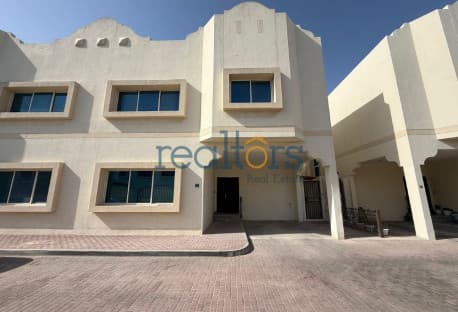 No commission Spacious Compound Villa 3+ Maid