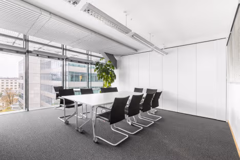 All-inclusive access to professional workspace for rent for 4 persons in Doha, Msheireb