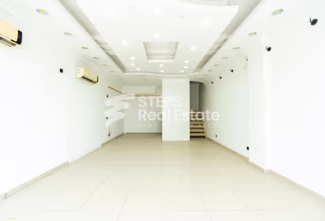 High-Visibility Commercial Shop in Muaither