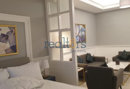 Luxury fully furnished studio apartment. With bil