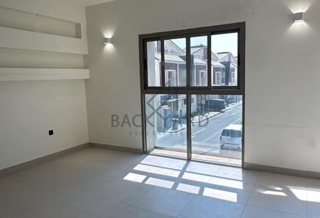 Spacious 3BHK + Maid’s Room in Luxury Compound