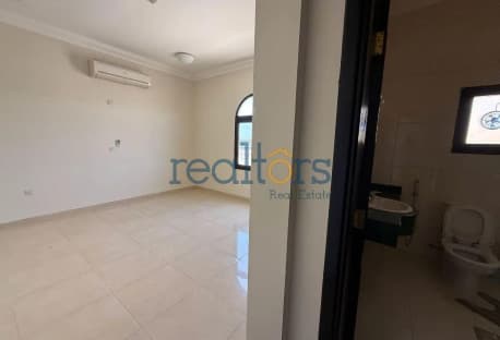 4BR All En-Suite Compound Villa in Al Luqta