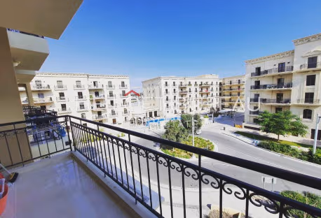 Elegant Studio with balcony | including utilities