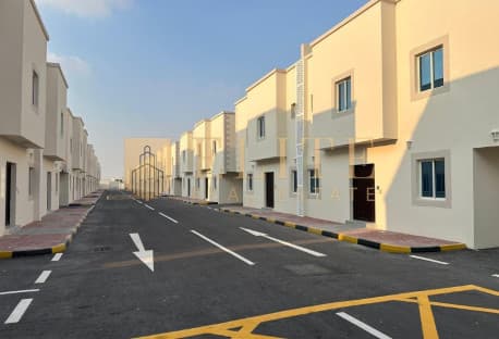 Brand New 6BHK Luxury Villa Spacious Layout ......