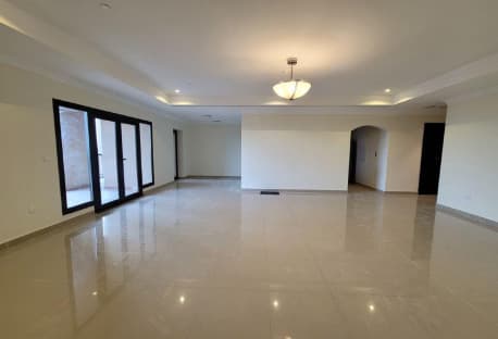 2-BEDROOMS SF APARTMENT PORTO ARABIA WITH BALCONY!