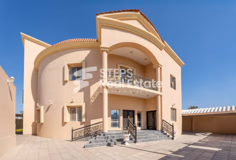 Standalone Villa with Indoor Majlis & Lift
