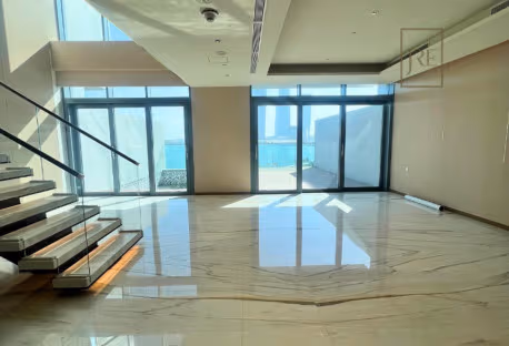 Amazing 4 BDR Townhouse with Private Pool-Lusail
