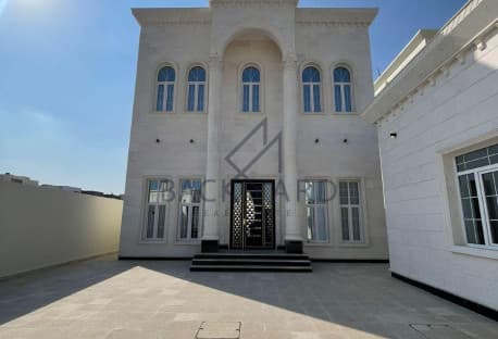 7BR Villa with Maid, Driver & Outdoor Majlis