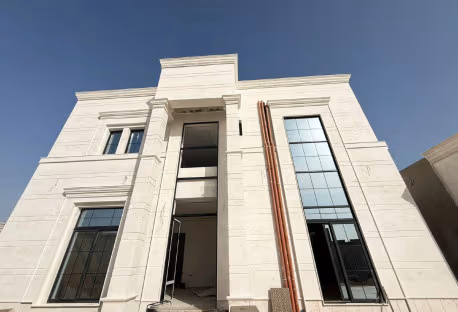 PRESTIGIOUS 7BR VILLA WITH LIFT | CORNER PLOT |
