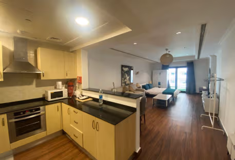 AMAZING STUDIO-F/F-BILLS INCLUDED
