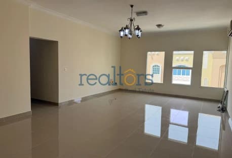 SPACIOUS I UNFURNISHED 3 MASTER BEDROMS APARTMENT