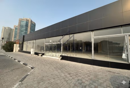 Spacious Independent Luxurious Showroom