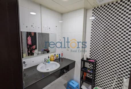 Amz 1 Bed + Office | Furnished |Fully Renovated