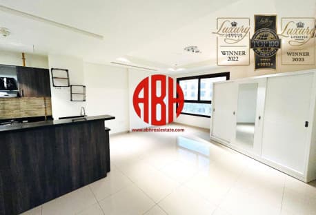 MODERN STUDIO | BALCONY | QCOOL FREE | POOL | GYM