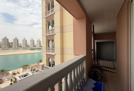 Corner 1 Bedroom Apartment with Marina View