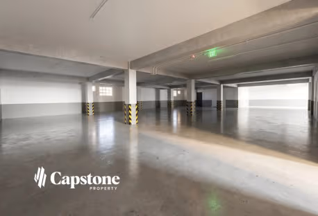 Prime Commercial Area | 900 SQM Showroom in Salwa