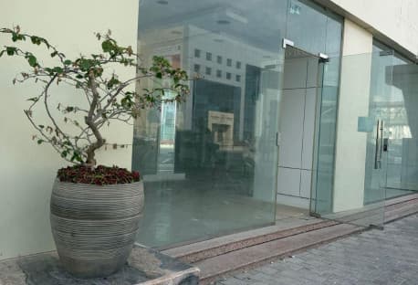 shop 4 rent prime location in al sadd