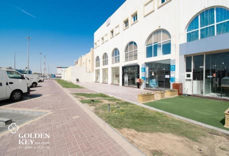 HighTraffic✅Premium Area |Retail shop with Kitchen