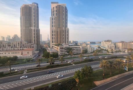 Apartment in The Pearl – for sale 147 sqm
