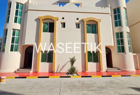 Unfurnished Villa 5bhk in Ain Khaled - inside comp