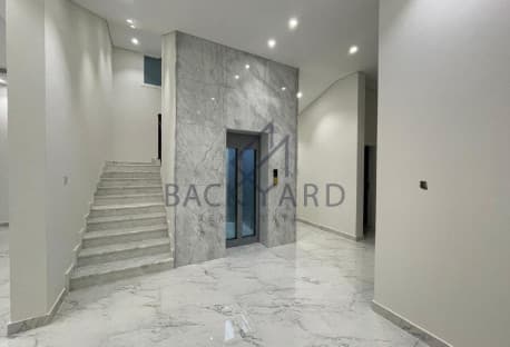 Luxury Super Deluxe Villa on Main Road – Al Khor