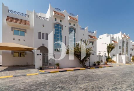 NEWLY RENNOVATED | 4 BEDROOMS | SEMI FURNISHED
