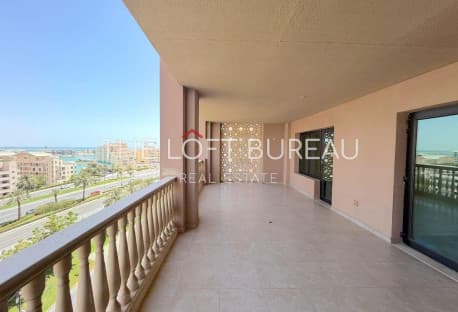 Spacious 1 Bedroom with Terrace for Rent